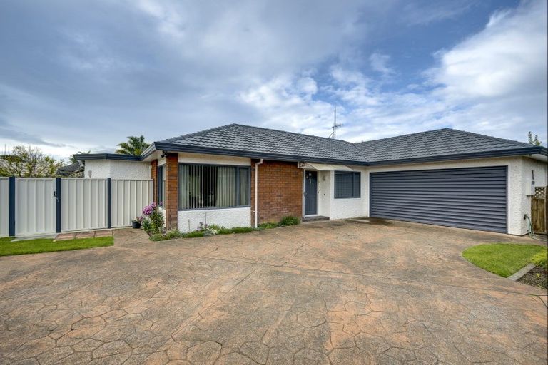Photo of property in 2/7 Wilton Row, Taradale, Napier, 4112