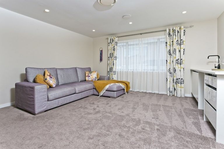 Photo of property in 81a Deep Creek Road, Waiake, Auckland, 0630