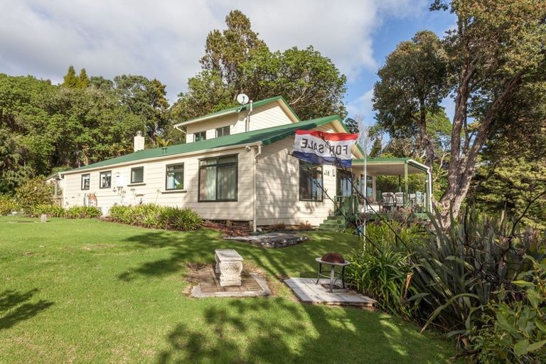 Photo of property in 264 Thames Coast Sh25 Road, Thornton Bay, Thames, 3575