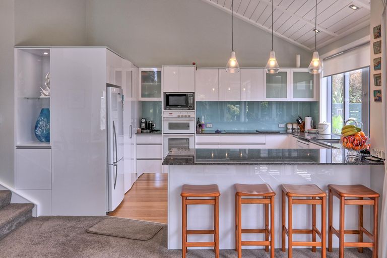 Photo of property in 7 Ian Place, Waihi Beach, 3611