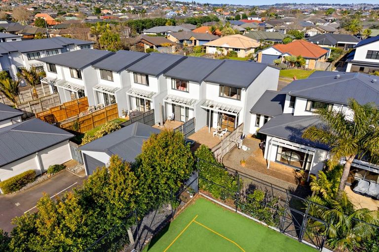 Photo of property in 34/2 Armoy Drive, East Tamaki, Auckland, 2016