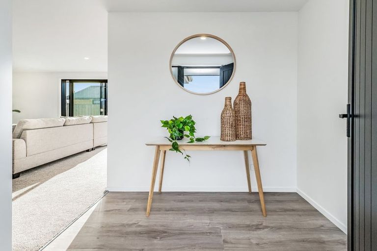 Photo of property in 1 Cedric Place, Darfield, 7510