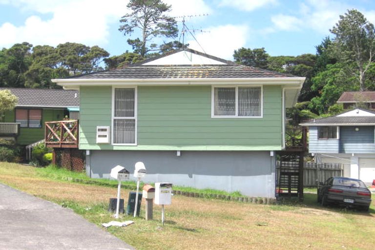 Photo of property in 1/145 Spinella Drive, Bayview, Auckland, 0629