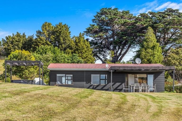 Photo of property in 24 Shegadeen Road, Wharehine, Wellsford, 0973