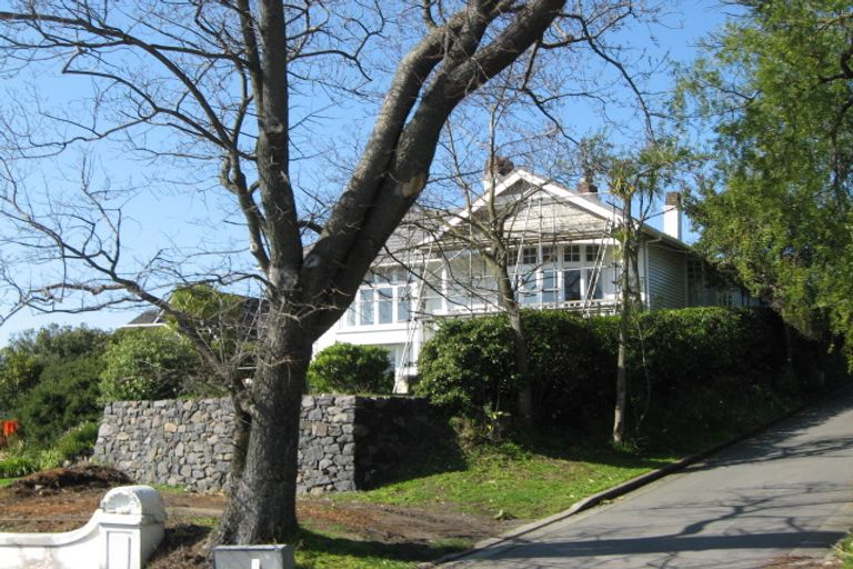 Photo of property in 17a Dyers Pass Road, Cashmere, Christchurch, 8022