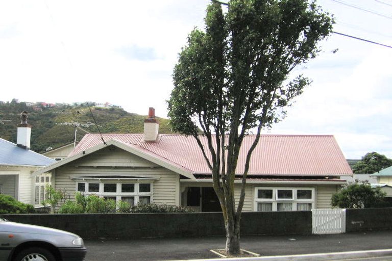 Photo of property in 171 Derwent Street, Island Bay, Wellington, 6023