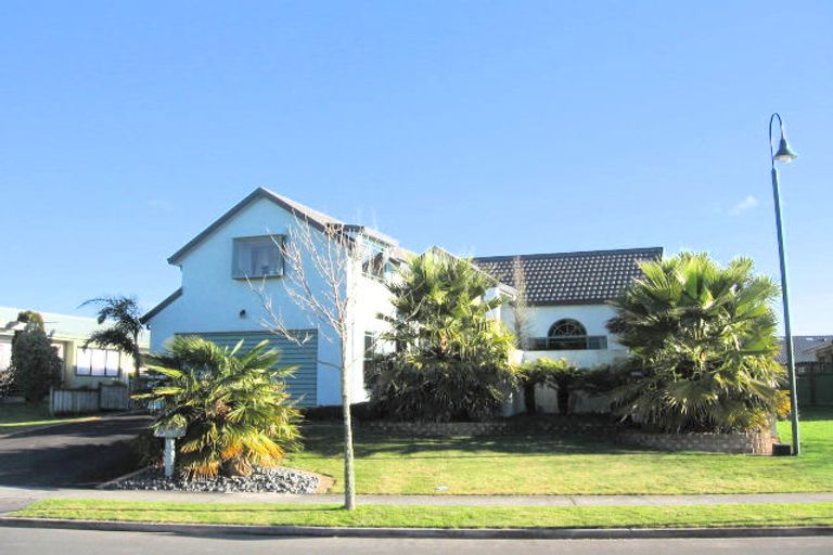 Photo of property in 14 Bramley Drive, Rototuna, Hamilton, 3210