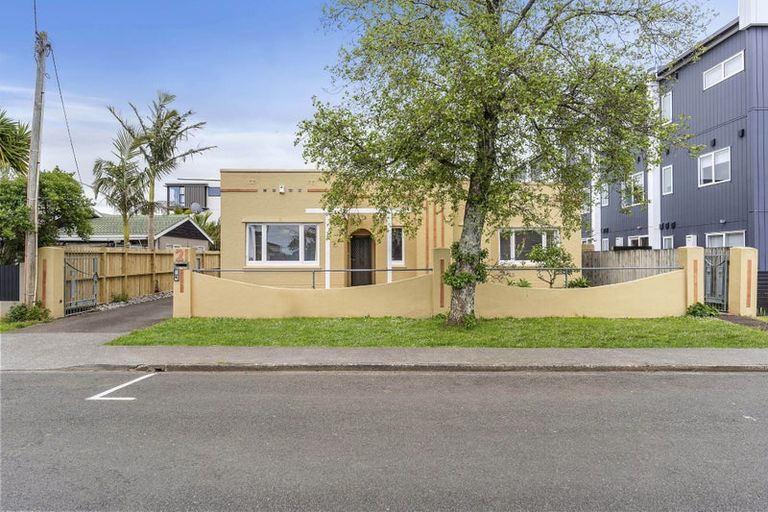 Photo of property in 21 Lomond Street, Takapuna, Auckland, 0622