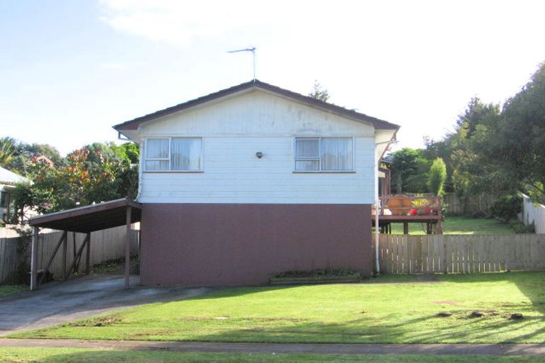 Photo of property in 36 Aronia Way, Goodwood Heights, Auckland, 2105