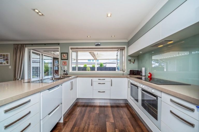 Photo of property in 28 Coby Sydney Drive, Bell Block, New Plymouth, 4312