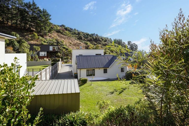 Photo of property in 5 Virginia Lane, Mount Pleasant, Christchurch, 8081