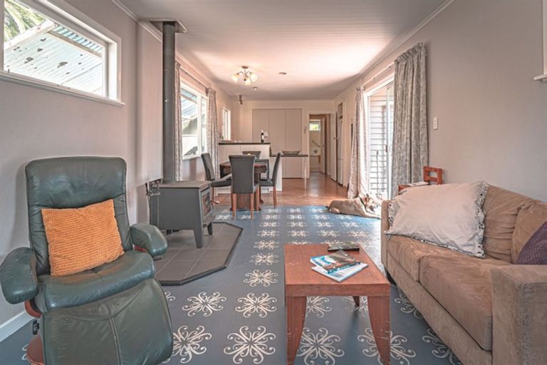 Photo of property in 734 Okahukura Road, Tapora, Wellsford, 0977