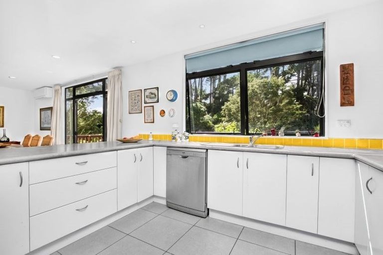 Photo of property in 18 Waterview Downs, Waterview, Auckland, 1026