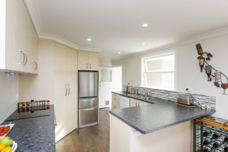 Photo of property in 10 Bond Street, Marton, 4710