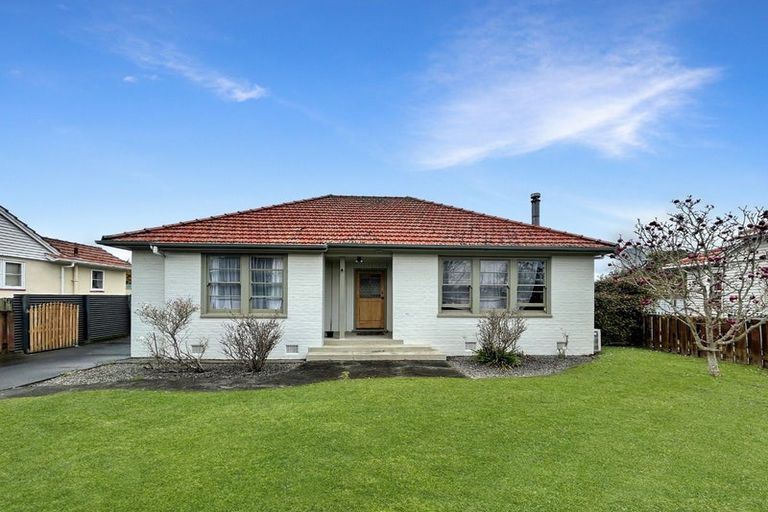Photo of property in 110 Savage Crescent, West End, Palmerston North, 4412