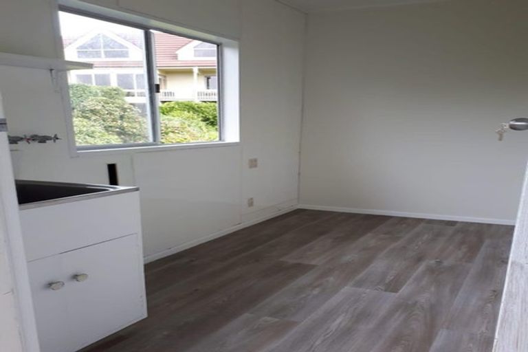 Photo of property in 8 Tahi Road, Paraparaumu Beach, Paraparaumu, 5032