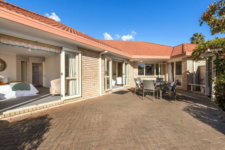 Photo of property in 12 Ballycullanie Place, Dannemora, Auckland, 2016