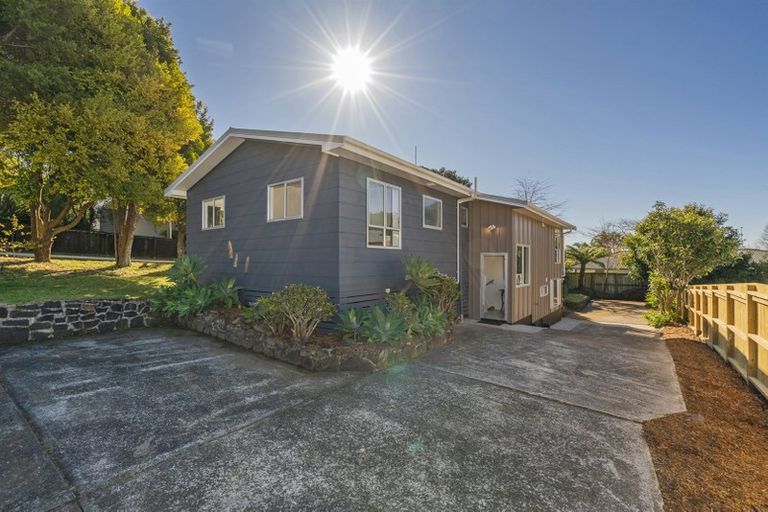 Photo of property in 13 Windsor Drive, Tairua, 3508