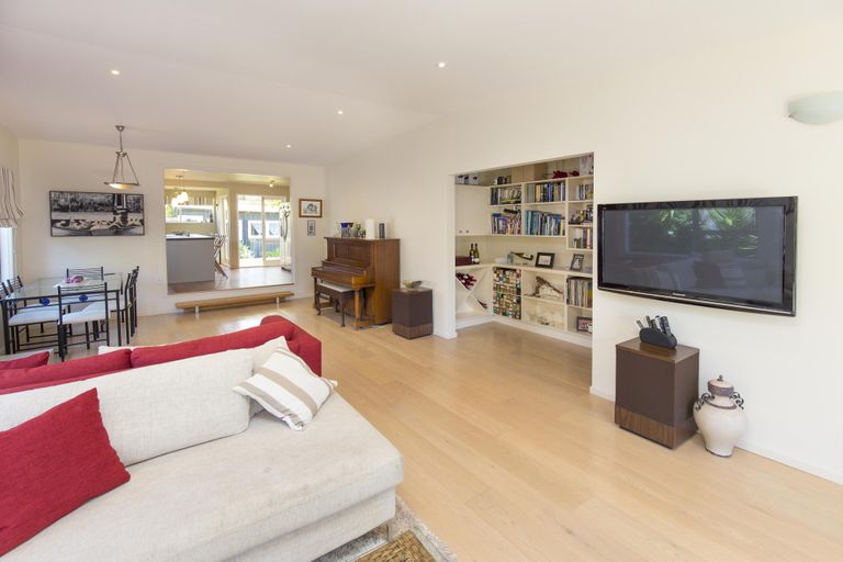 Photo of property in 16 Glengarry Avenue, Manly, Whangaparaoa, 0930
