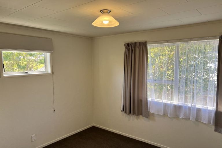 Photo of property in 18 Regency Place, Sunnynook, Auckland, 0632