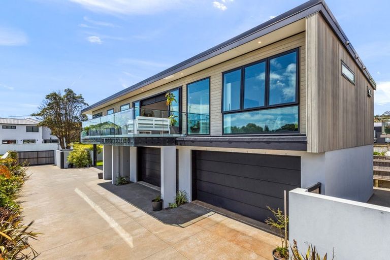 Photo of property in 3a William Bayes Place, Red Beach, 0932