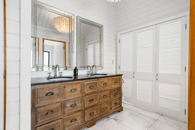 Photo of property in 130 Tirohanga Drive, Whangamata, 3620