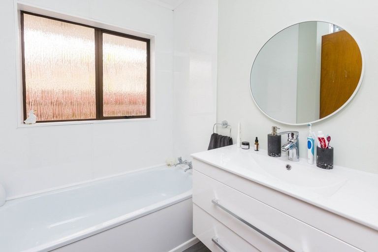 Photo of property in 1/6 Tararua Street, Trentham, Upper Hutt, 5018