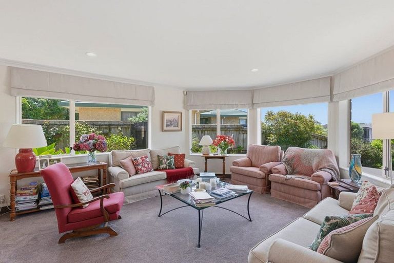 Photo of property in 10 Barrett Drive, Waikanae Beach, Waikanae, 5036