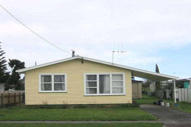Photo of property in 15 Stuckey Street, Levin, 5510