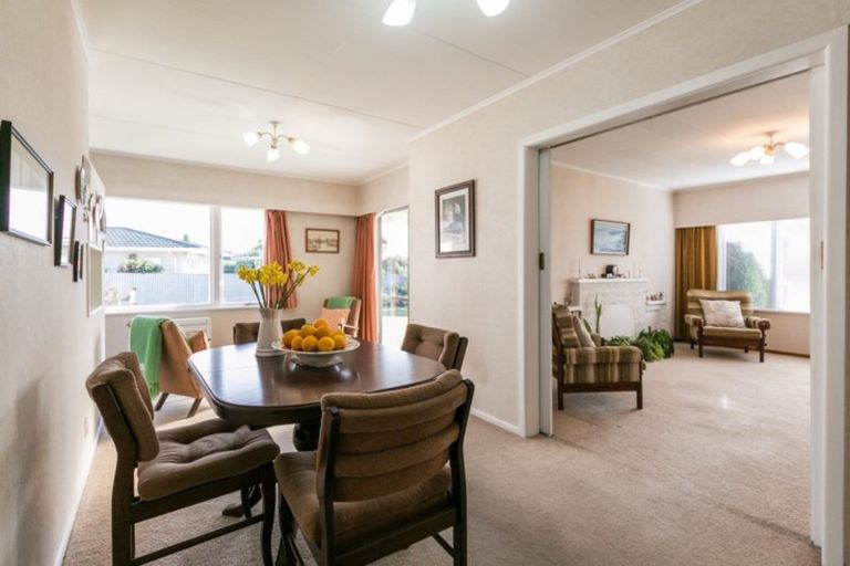 Photo of property in 106 Nottingley Road, Frimley, Hastings, 4120