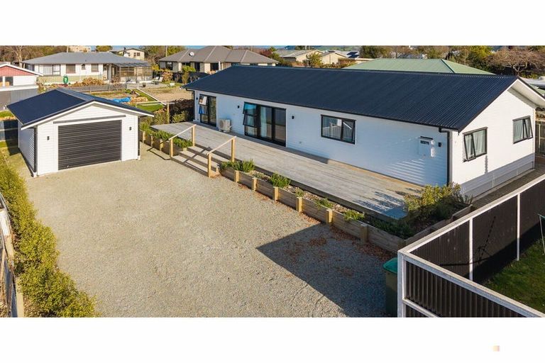 Photo of property in 11 Exeter Street, Waimate, 7924