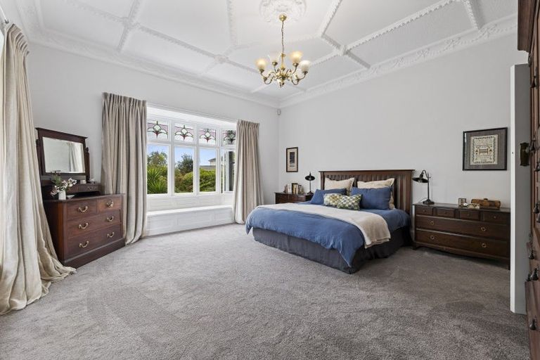 Photo of property in 18 Ridge Lane, New Plymouth, 4310