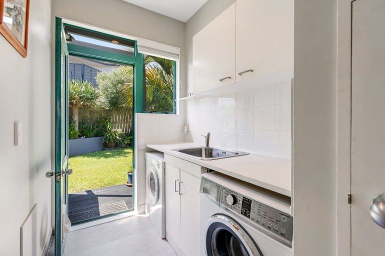 Photo of property in 12 Ascot Way, Orewa, 0931