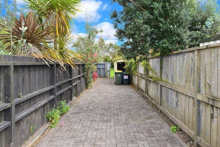 Photo of property in 51 Maygrove Drive, Orewa, 0931