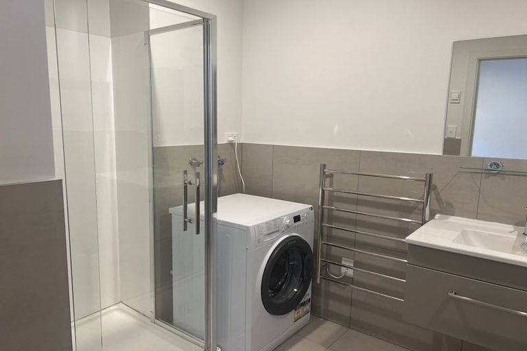 Photo of property in Wyndham Gardens Apartments, 110/30 Red Oaks Drive, Frankton, Queenstown, 9300