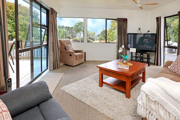 Photo of property in 12 Harvest Drive, Henderson, Auckland, 0612