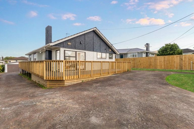 Photo of property in 36 Barrys Road, Glendene, Auckland, 0602
