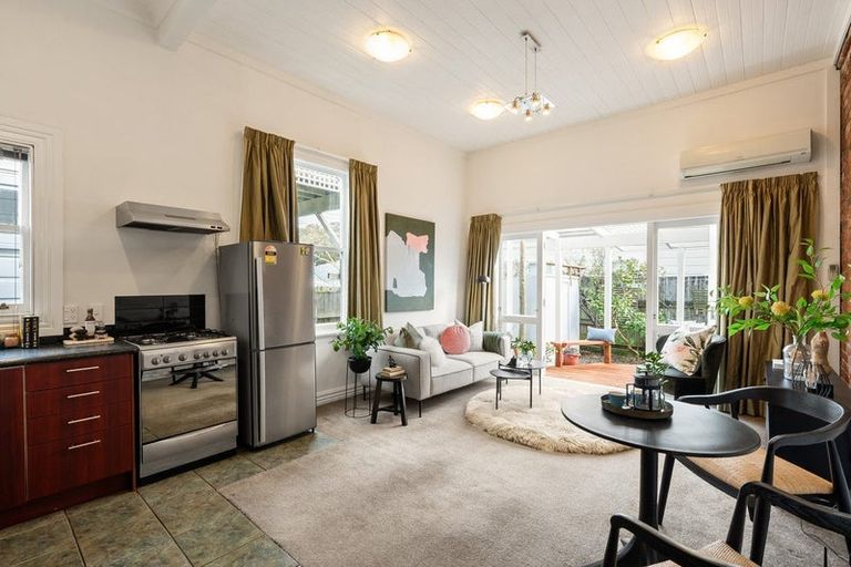 Photo of property in 170 Tasman Street, Mount Cook, Wellington, 6021