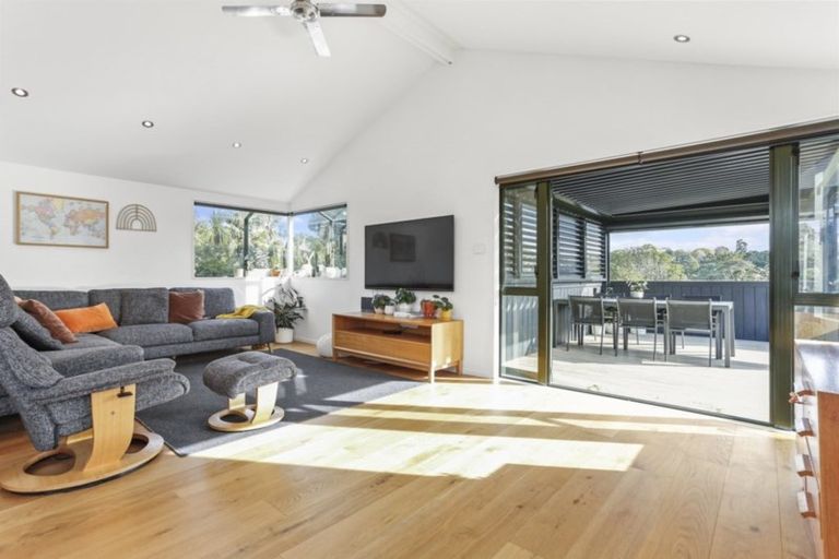 Photo of property in 14a Church Street, Northcote Point, Auckland, 0627