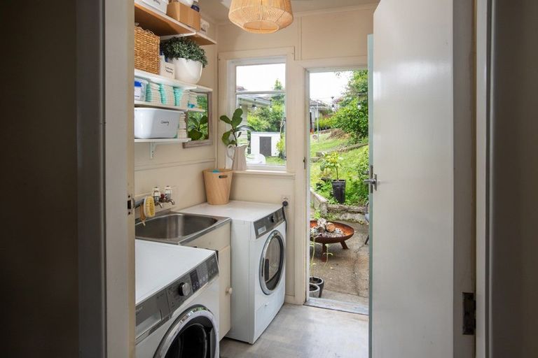 Photo of property in 28 Tipahi Street, Nelson South, Nelson, 7010