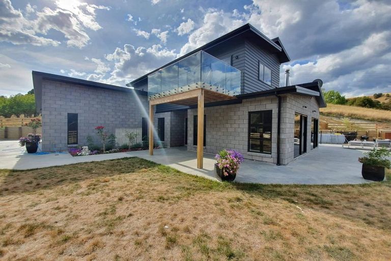 Photo of property in 86 Seafield Road, Eskdale, Napier, 4182