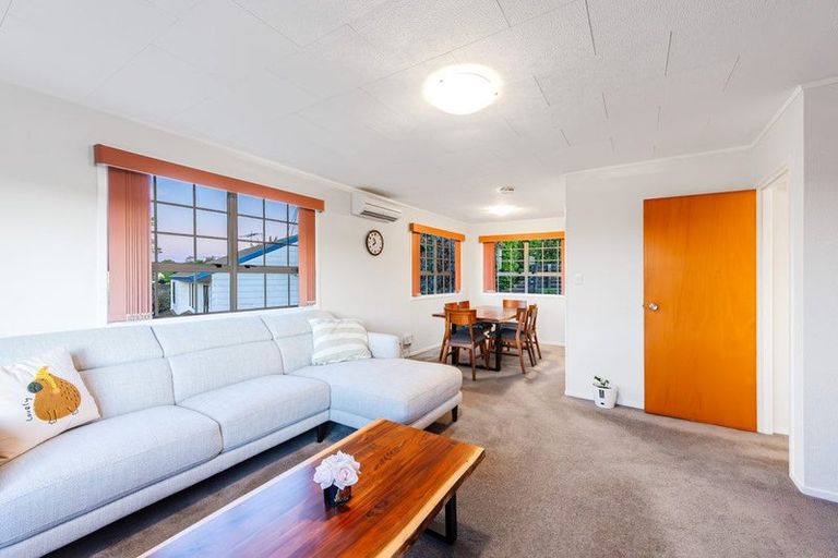 Photo of property in 39 Squirrel Lane, Browns Bay, Auckland, 0630