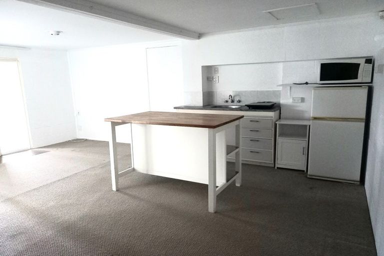 Photo of property in 11 Marina Road, Torbay, Auckland, 0630