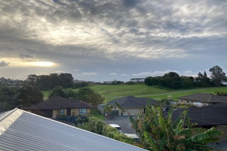 Photo of property in 2/25 Bonita Avenue, Stanmore Bay, Whangaparaoa, 0932