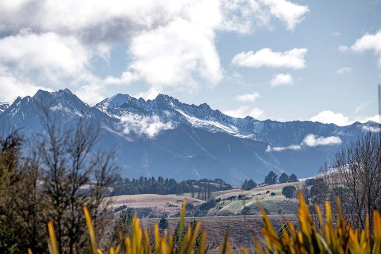 Photo of property in 7 Wexford Street, Albert Town, Wanaka, 9305