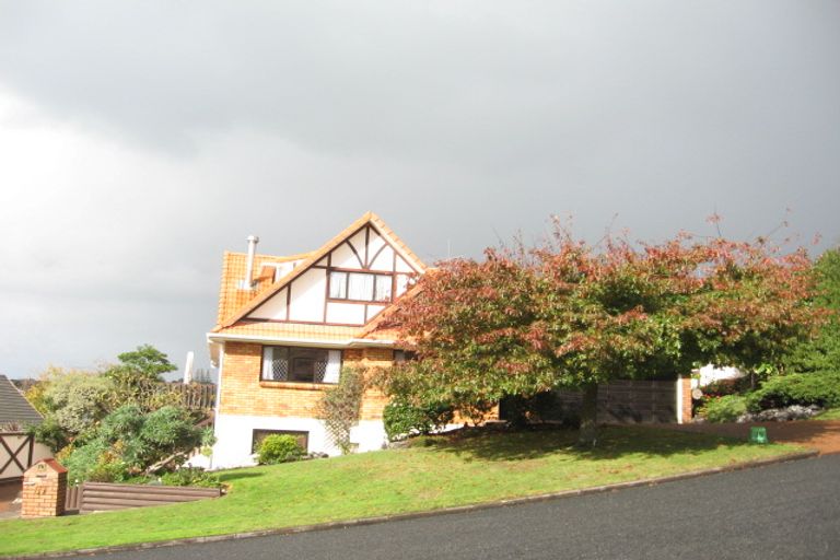 Photo of property in 67 Haseler Crescent, Howick, Auckland, 2014