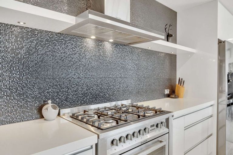 Photo of property in 27 Silicon Way, Fitzherbert, Palmerston North, 4410