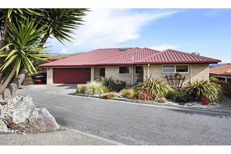 Photo of property in 14 Wiltshire Place, Stoke, Nelson, 7011