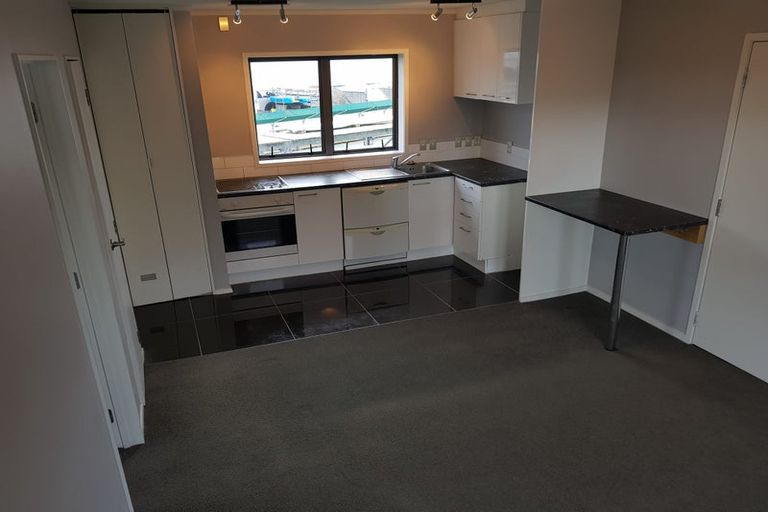 Photo of property in 1a/8 Crown Lynn Place, New Lynn, Auckland, 0600