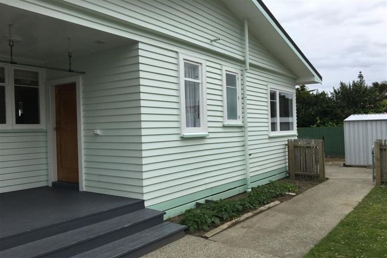 Photo of property in 38 Kirk Street, Otaki, 5512